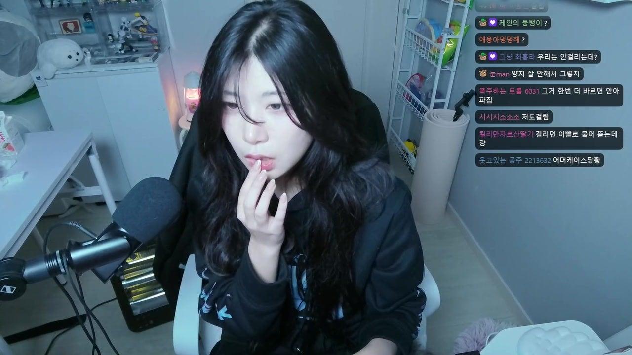 티모짱teemo0o 라이브 썸네일